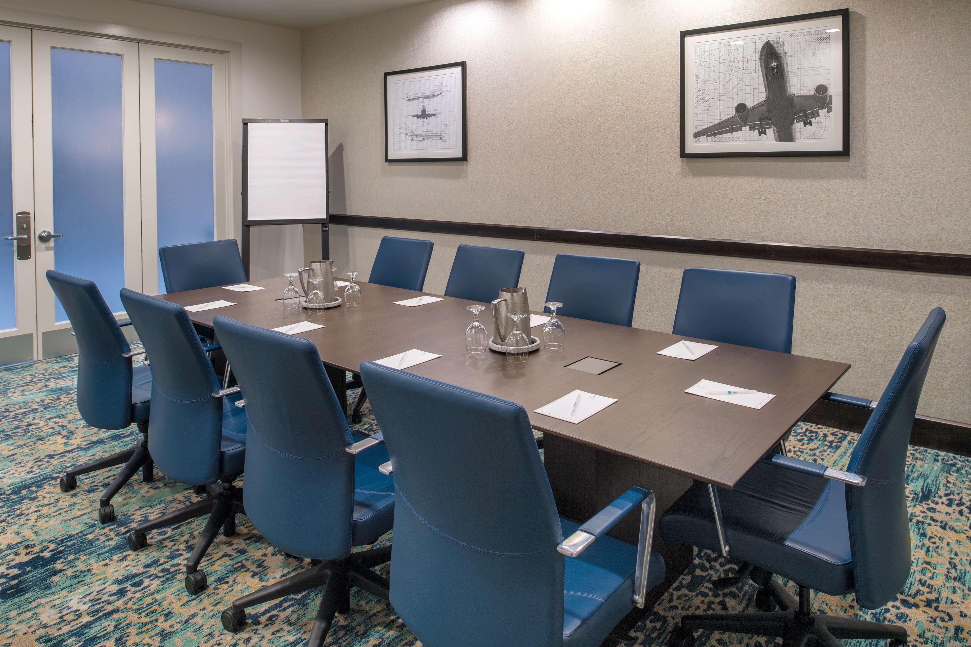 Embassy Suites By Hilton Seattle - Tacoma International Airport Tukwila Bagian luar foto