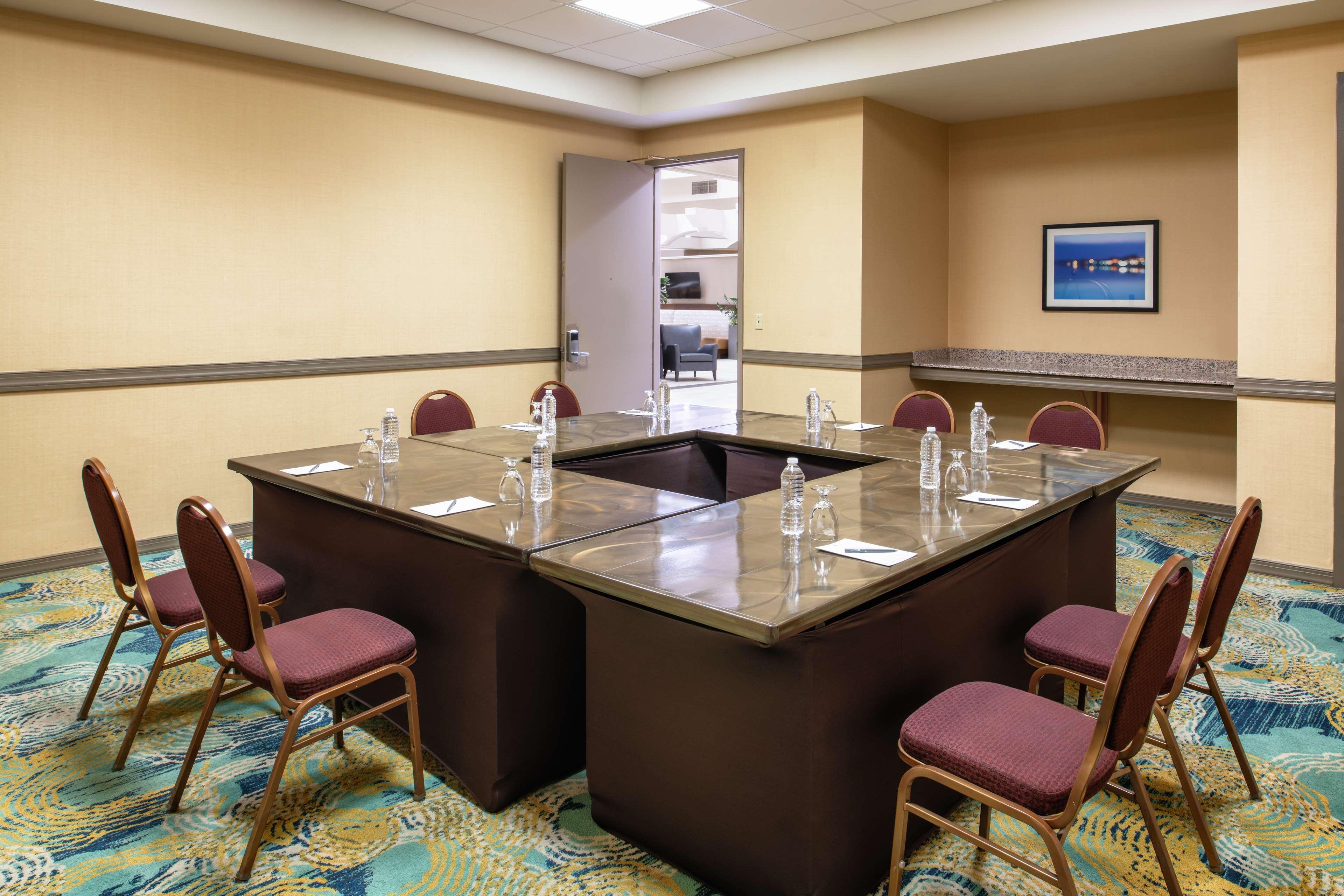 Embassy Suites By Hilton Seattle - Tacoma International Airport Tukwila Bagian luar foto