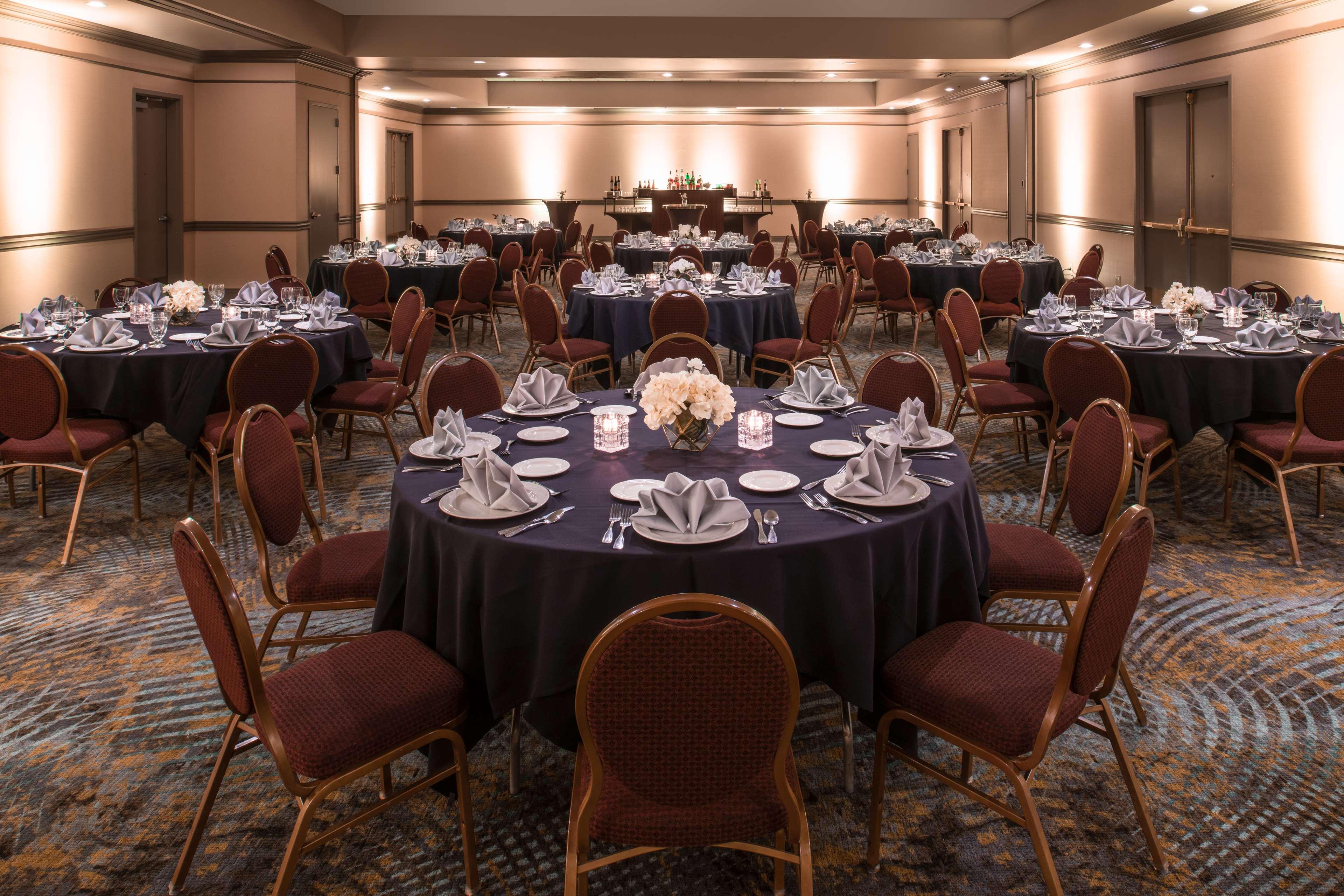 Embassy Suites By Hilton Seattle - Tacoma International Airport Tukwila Bagian luar foto