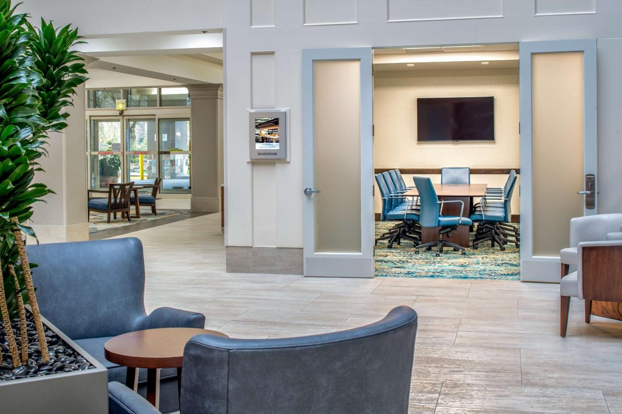 Embassy Suites By Hilton Seattle - Tacoma International Airport Tukwila Bagian luar foto