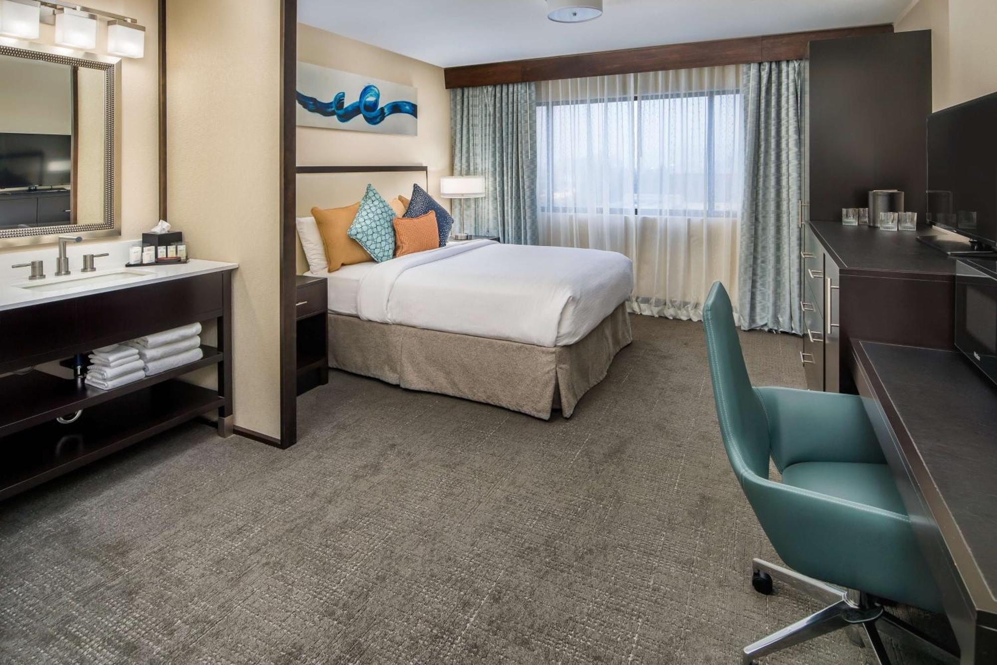 Embassy Suites By Hilton Seattle - Tacoma International Airport Tukwila Bagian luar foto