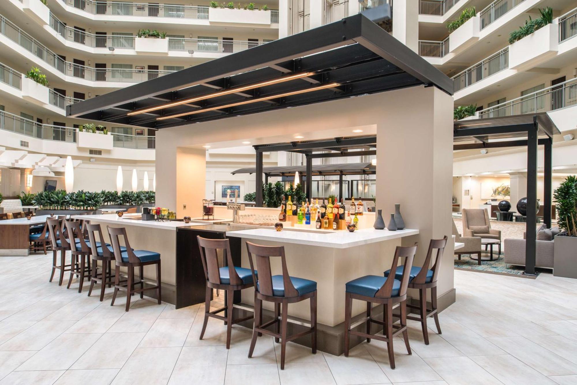 Embassy Suites By Hilton Seattle - Tacoma International Airport Tukwila Bagian luar foto
