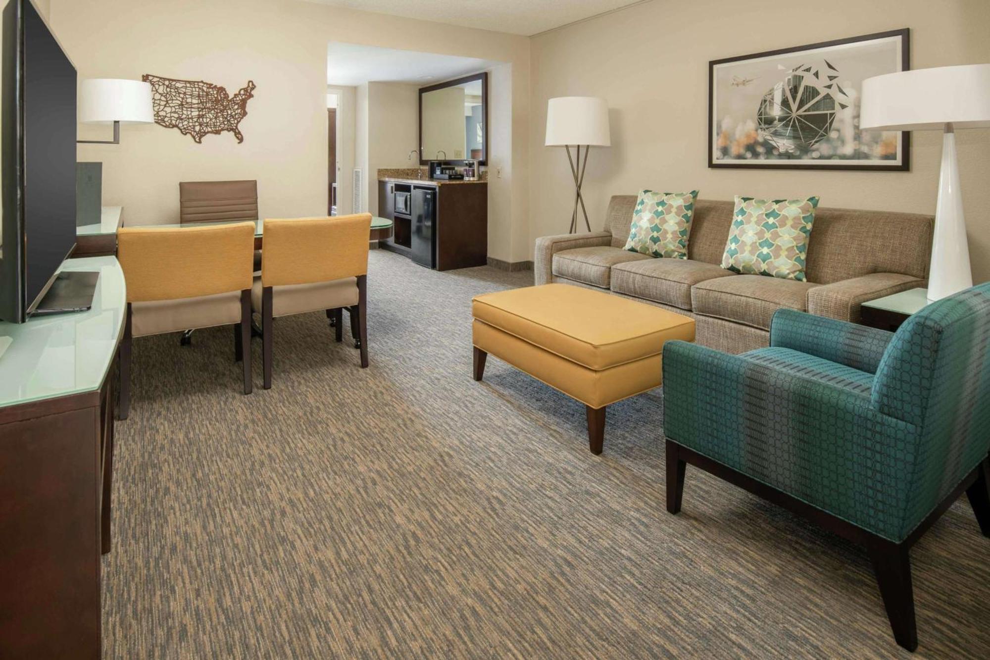 Embassy Suites By Hilton Seattle - Tacoma International Airport Tukwila Bagian luar foto