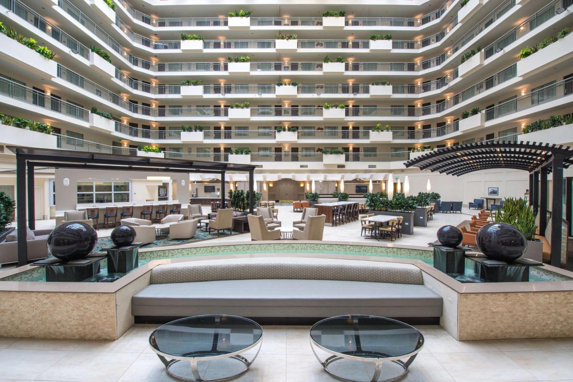 Embassy Suites By Hilton Seattle - Tacoma International Airport Tukwila Bagian luar foto
